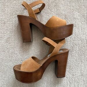 Steve Madden Tan Platform Sandals